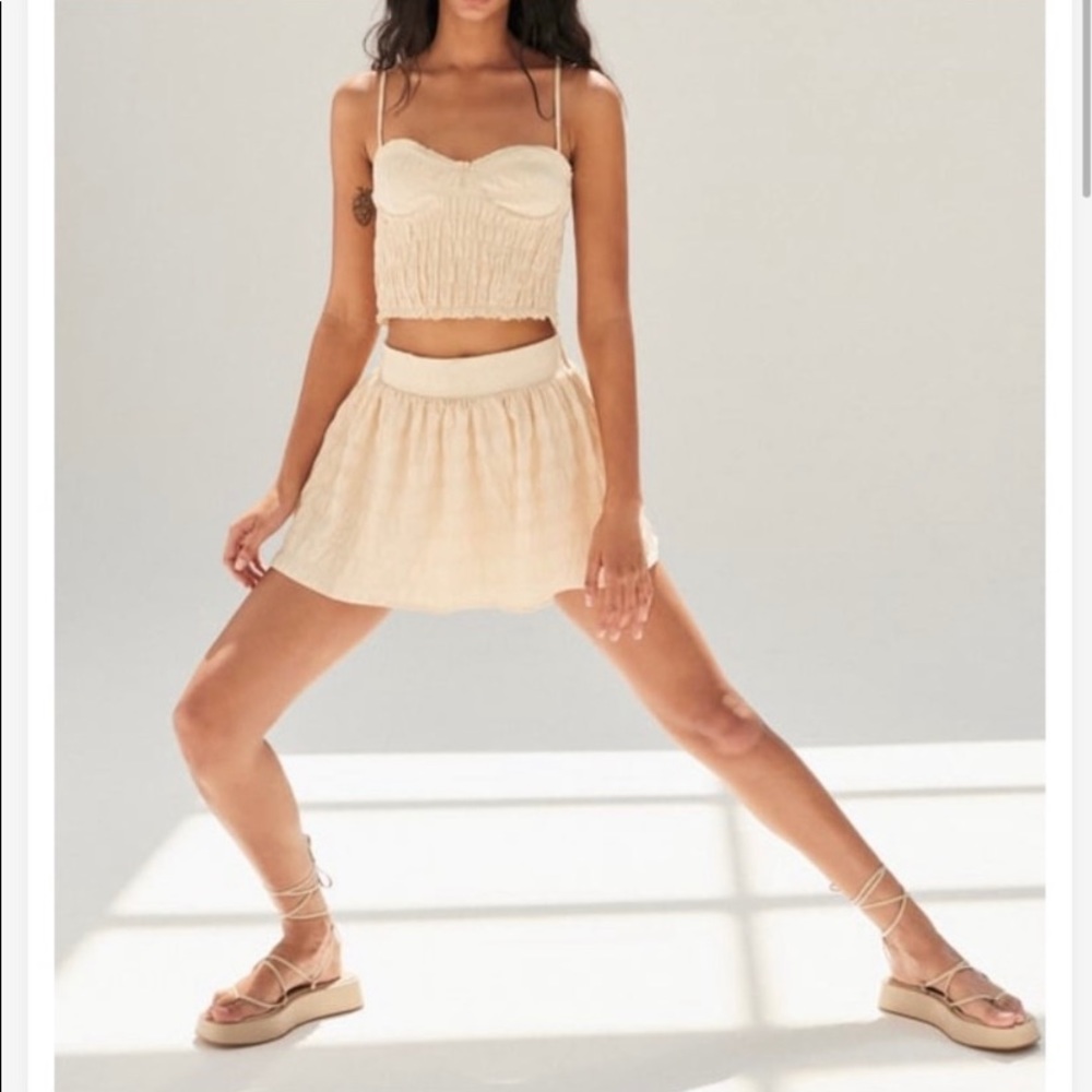 NWOT Textured Weave Mini Skirt